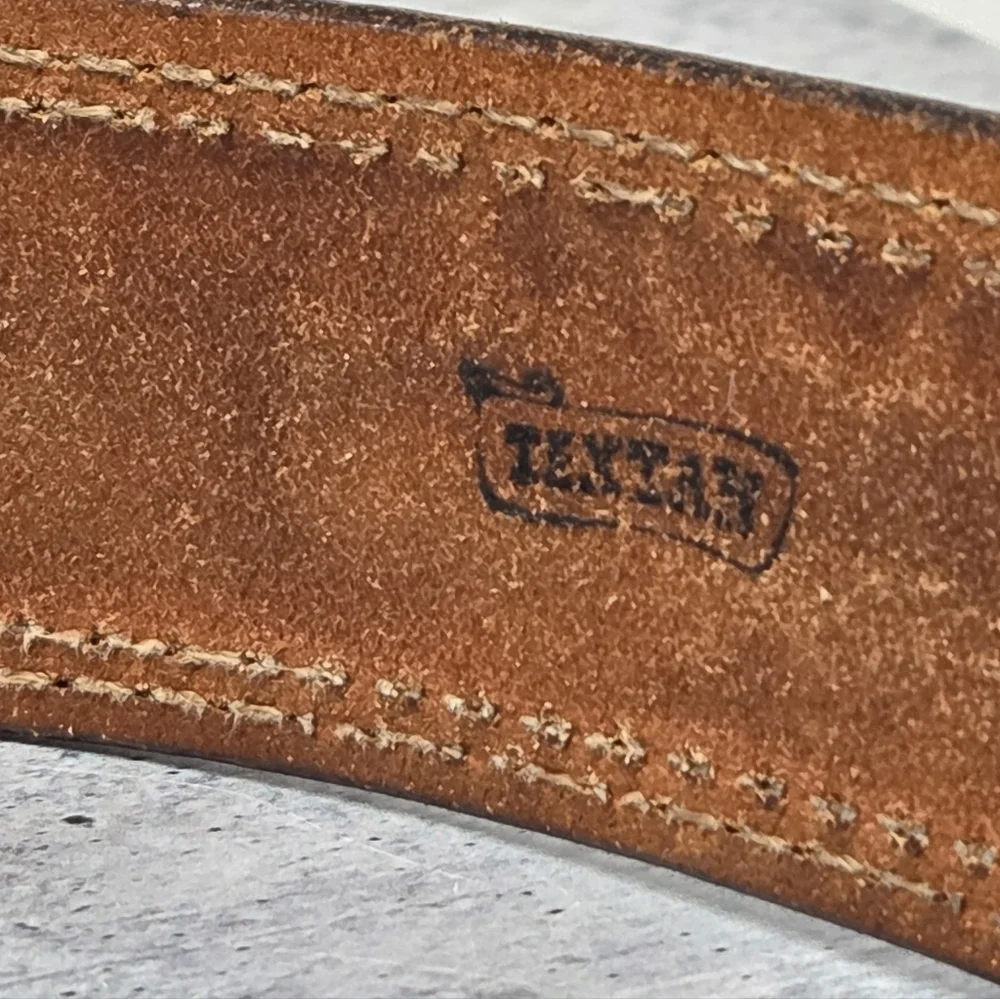 Vintage Textan Tooled Genuine Cowhide Leather Dark Brown Belt
